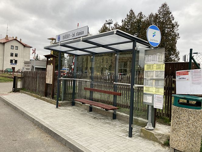 Autobusová zastávka Okříšky