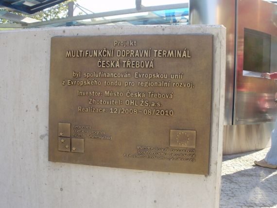 Dopravní terminál - 
bronzová pamětní deska
