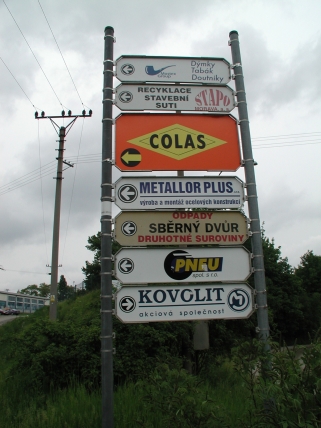 Komerční navigace